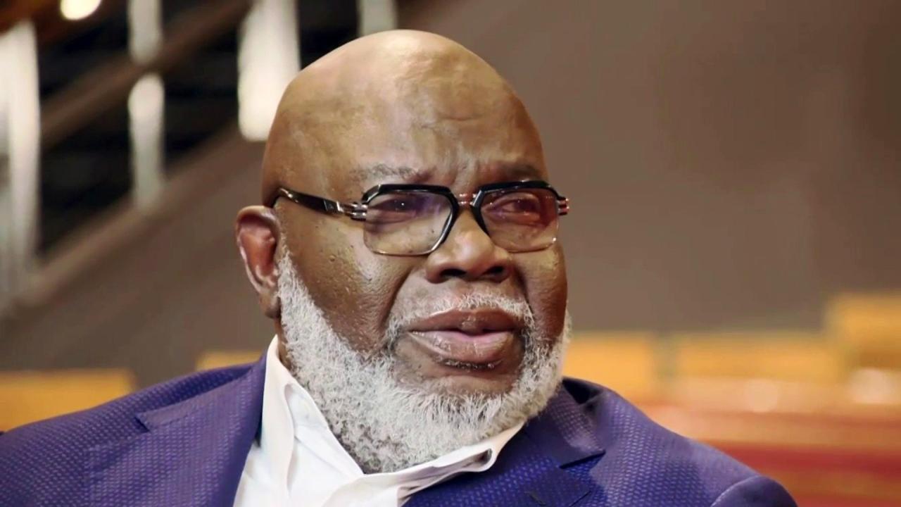 Bishop TD Jakes health incident during Sunday service update