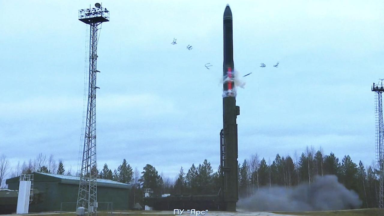 Putin's announcement of Oreshnik missile mass production